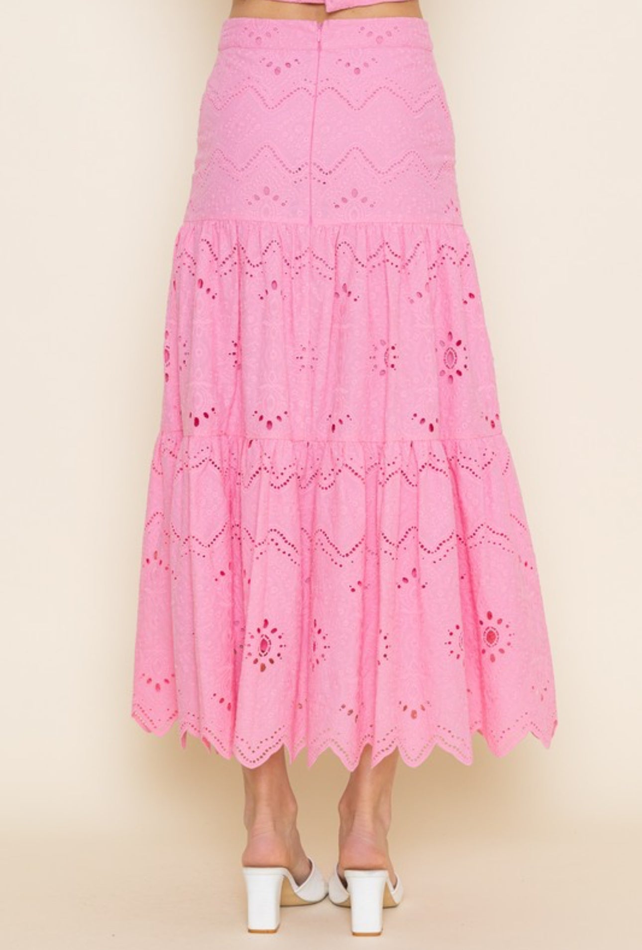 Embroidered Pattern Lier Midi Skirt