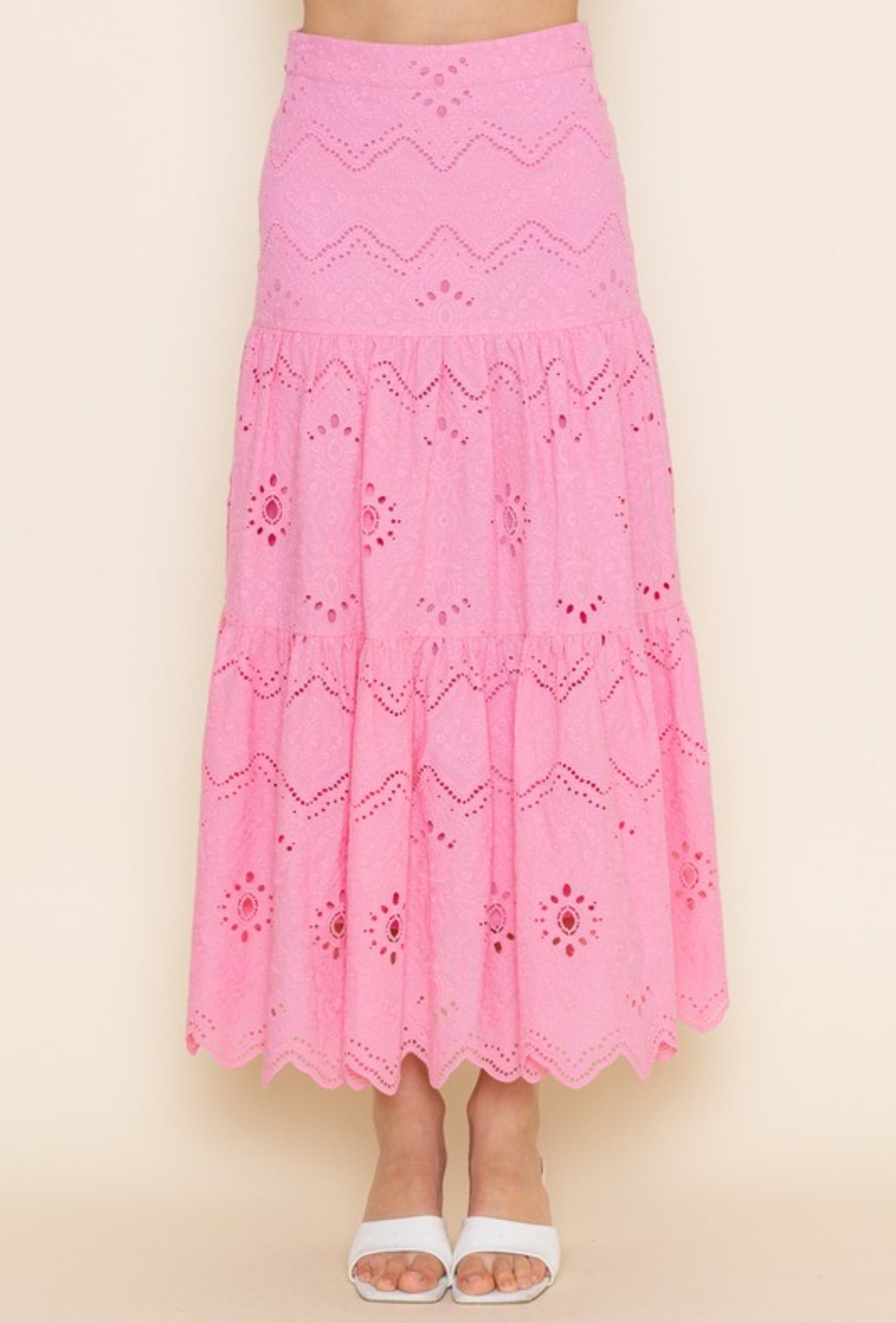Embroidered Pattern Lier Midi Skirt