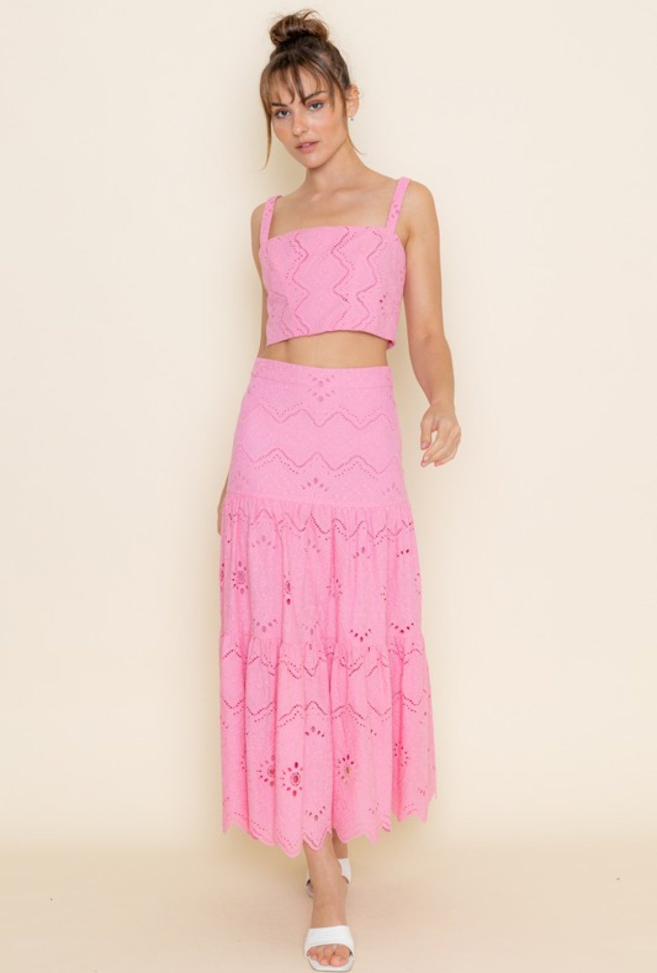 Embroidered Pattern Lier Midi Skirt