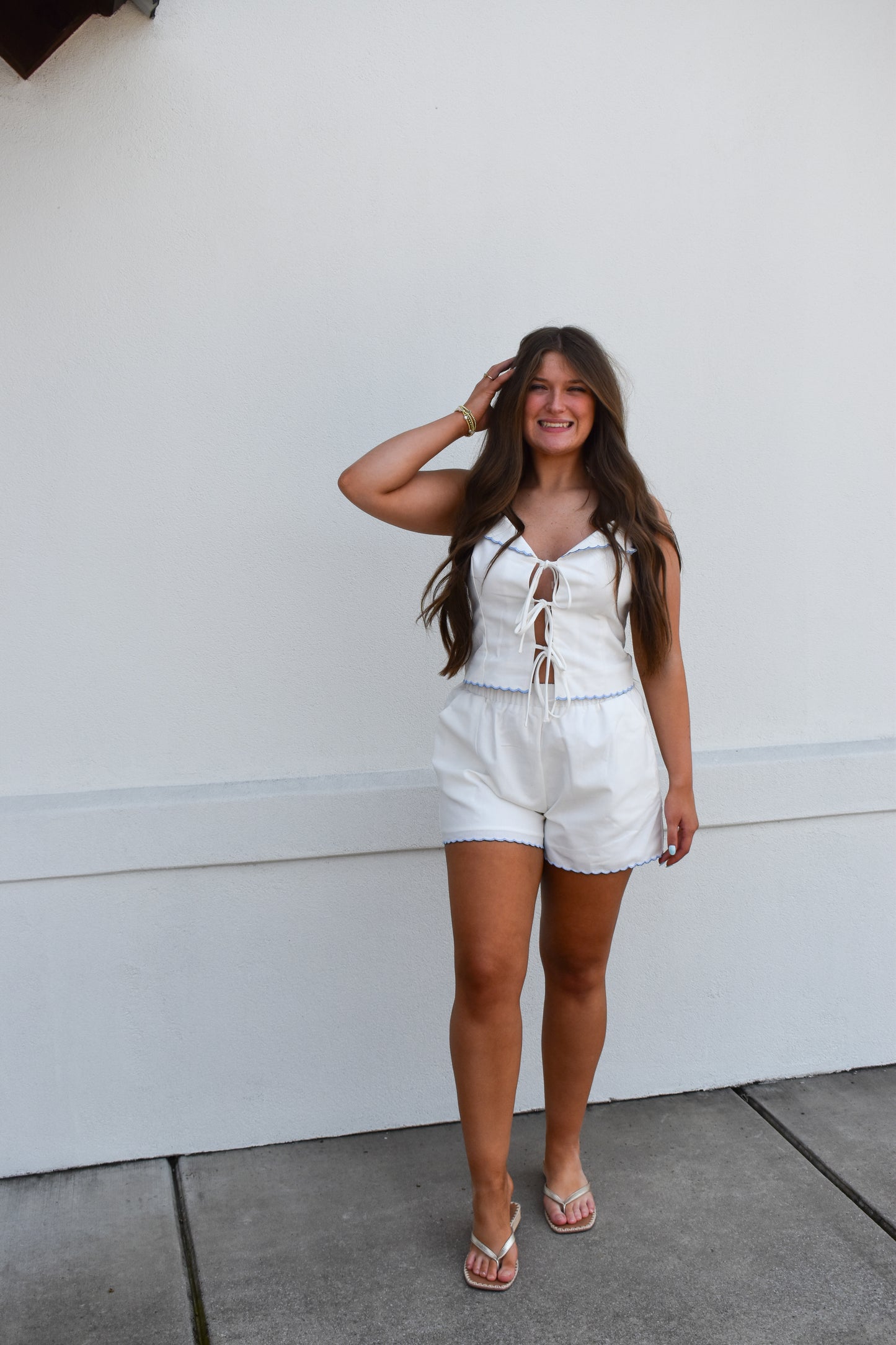 Scalloped Linen Set