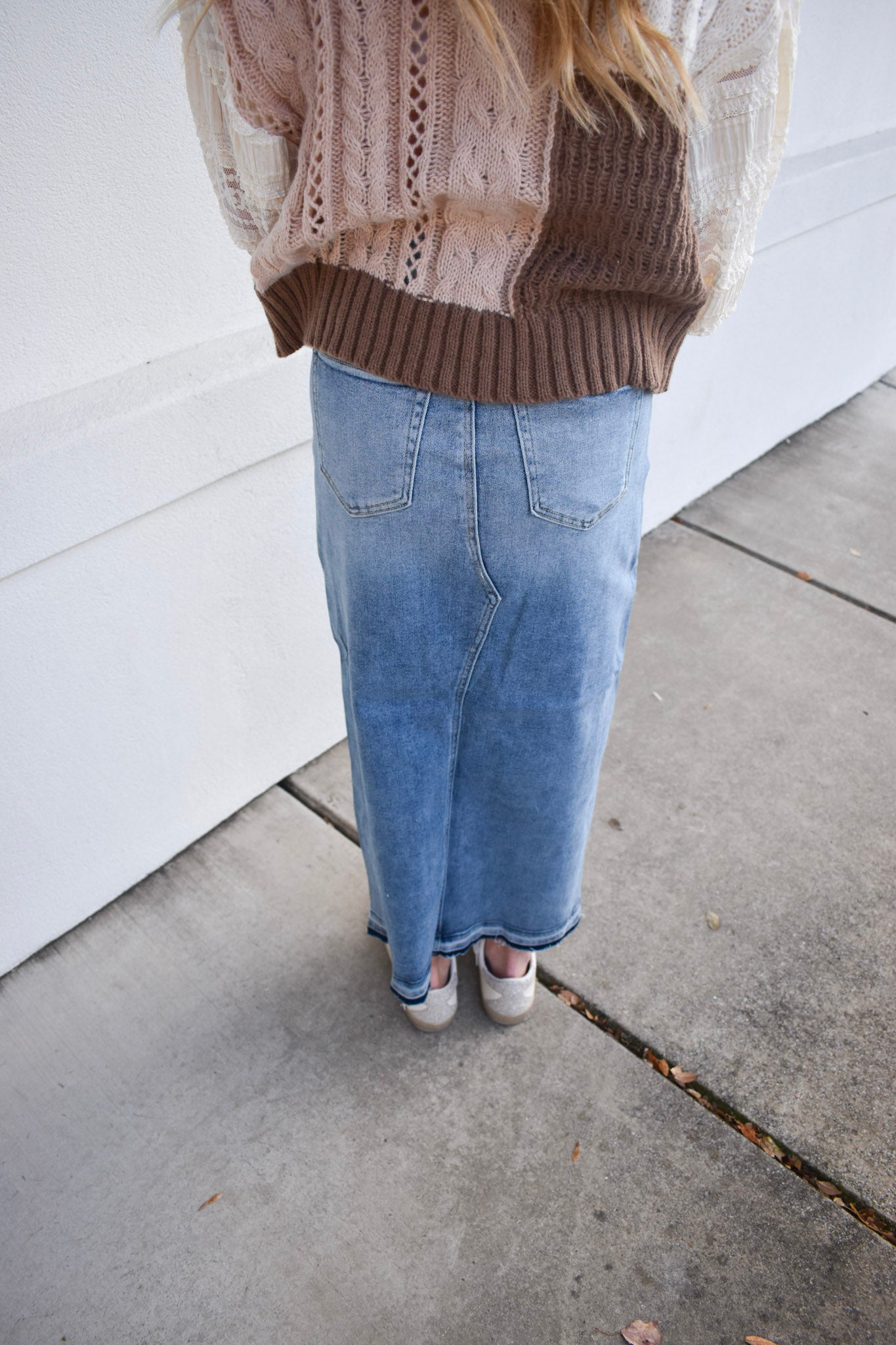 Risen High-Risen Front Opening Maxi Skirt