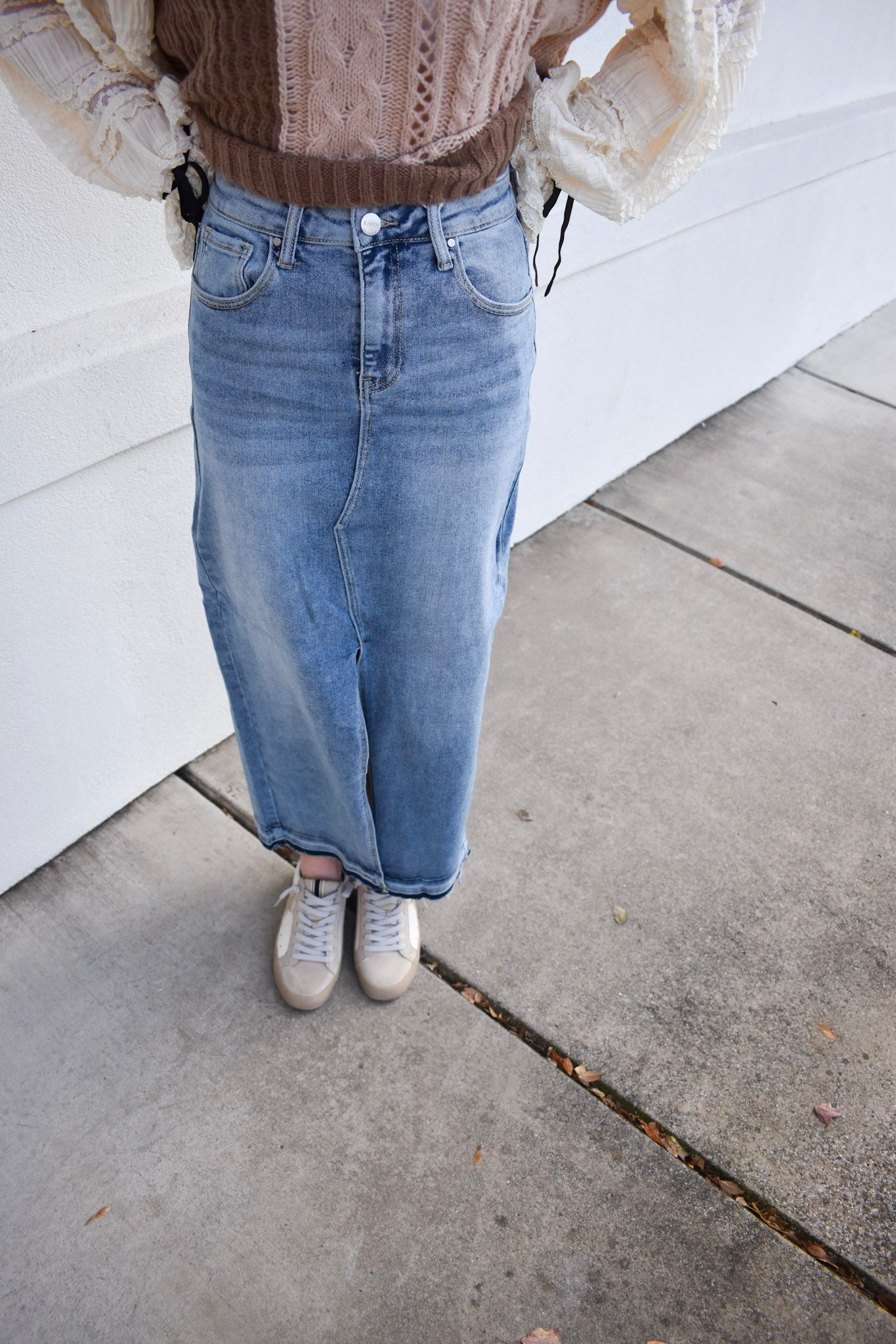 Risen High-Risen Front Opening Maxi Skirt