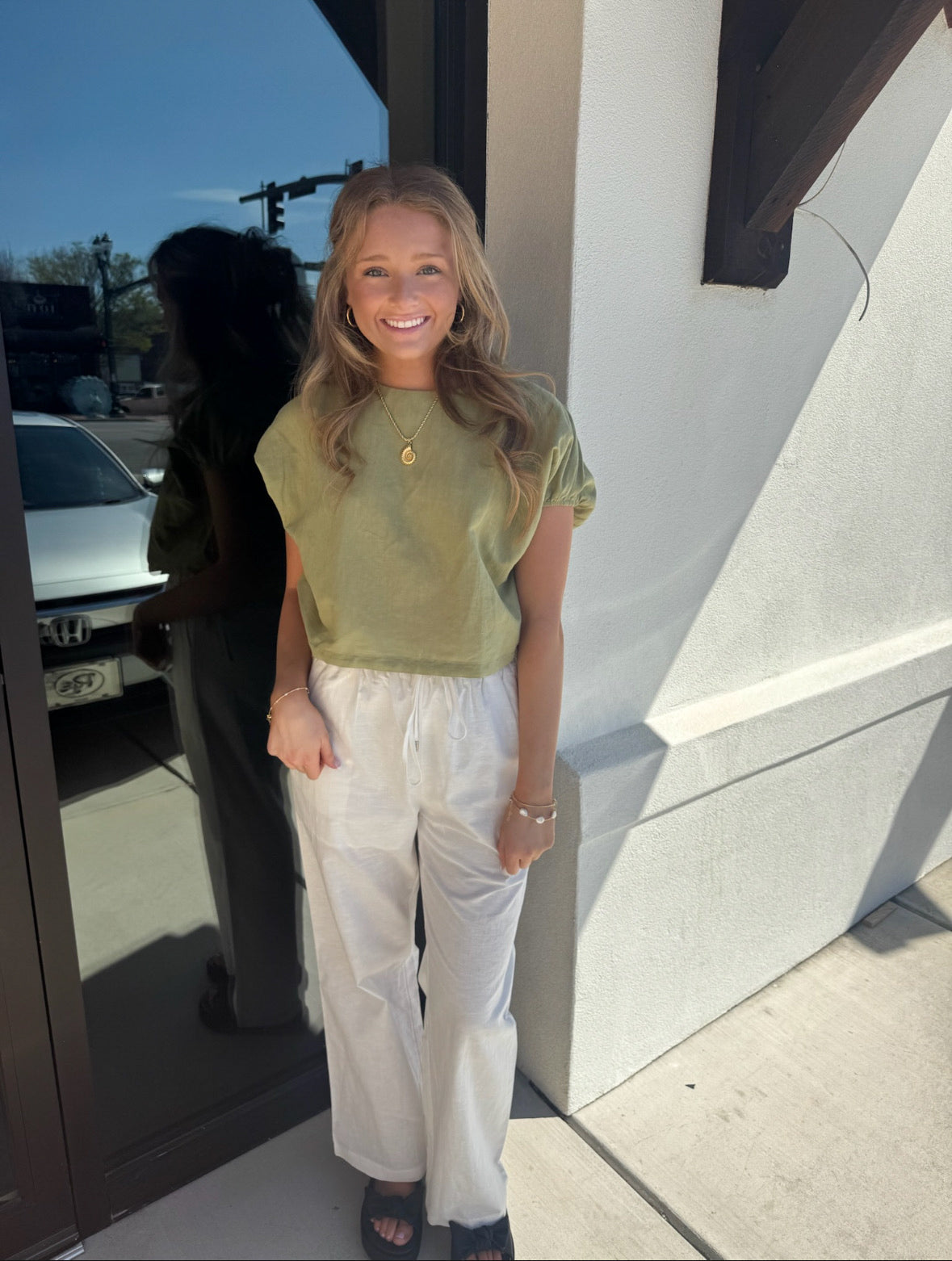 Wide-Leg Linen Pants