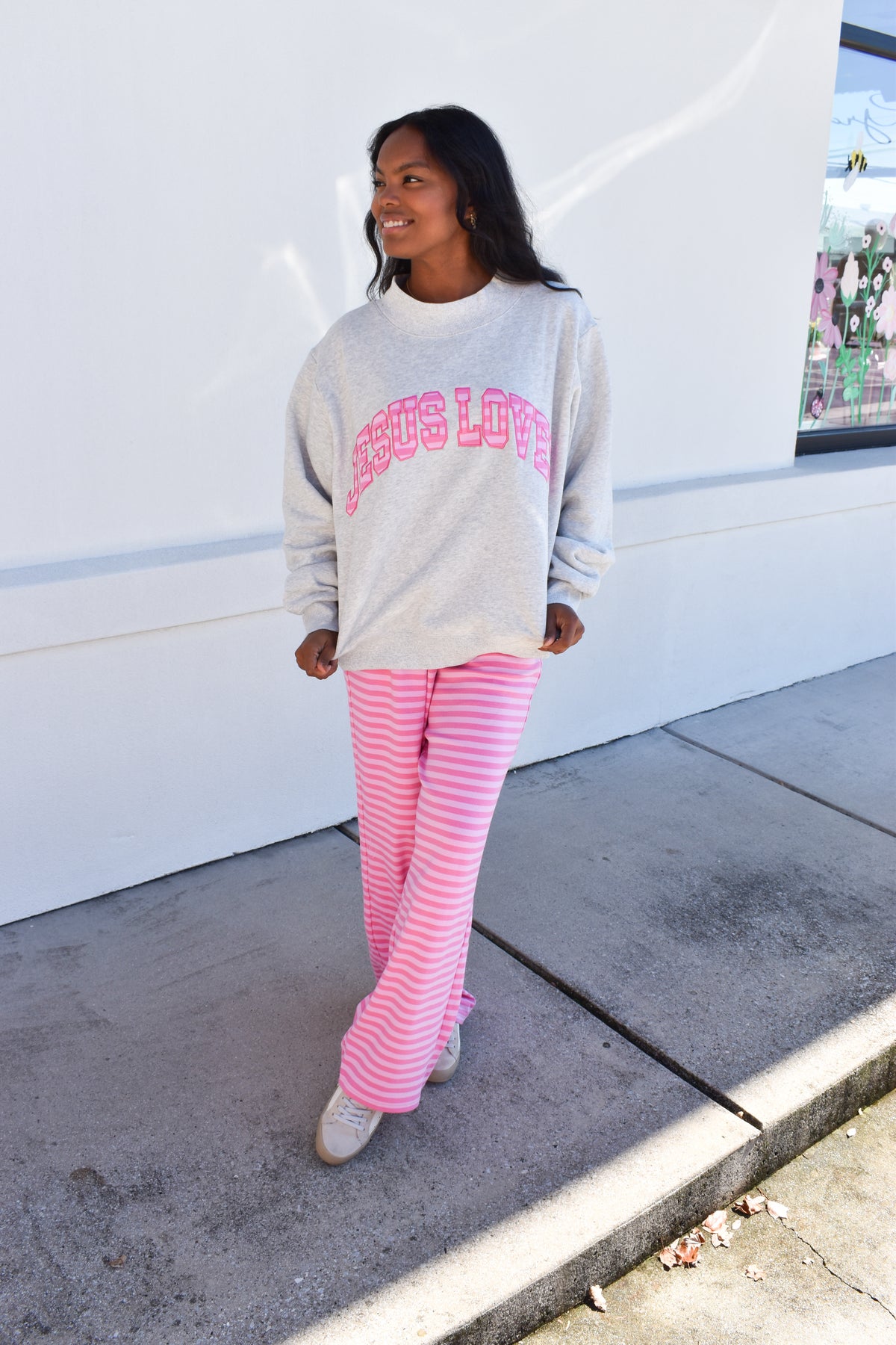 Jesus Loves Pattern Embroider Mockneck