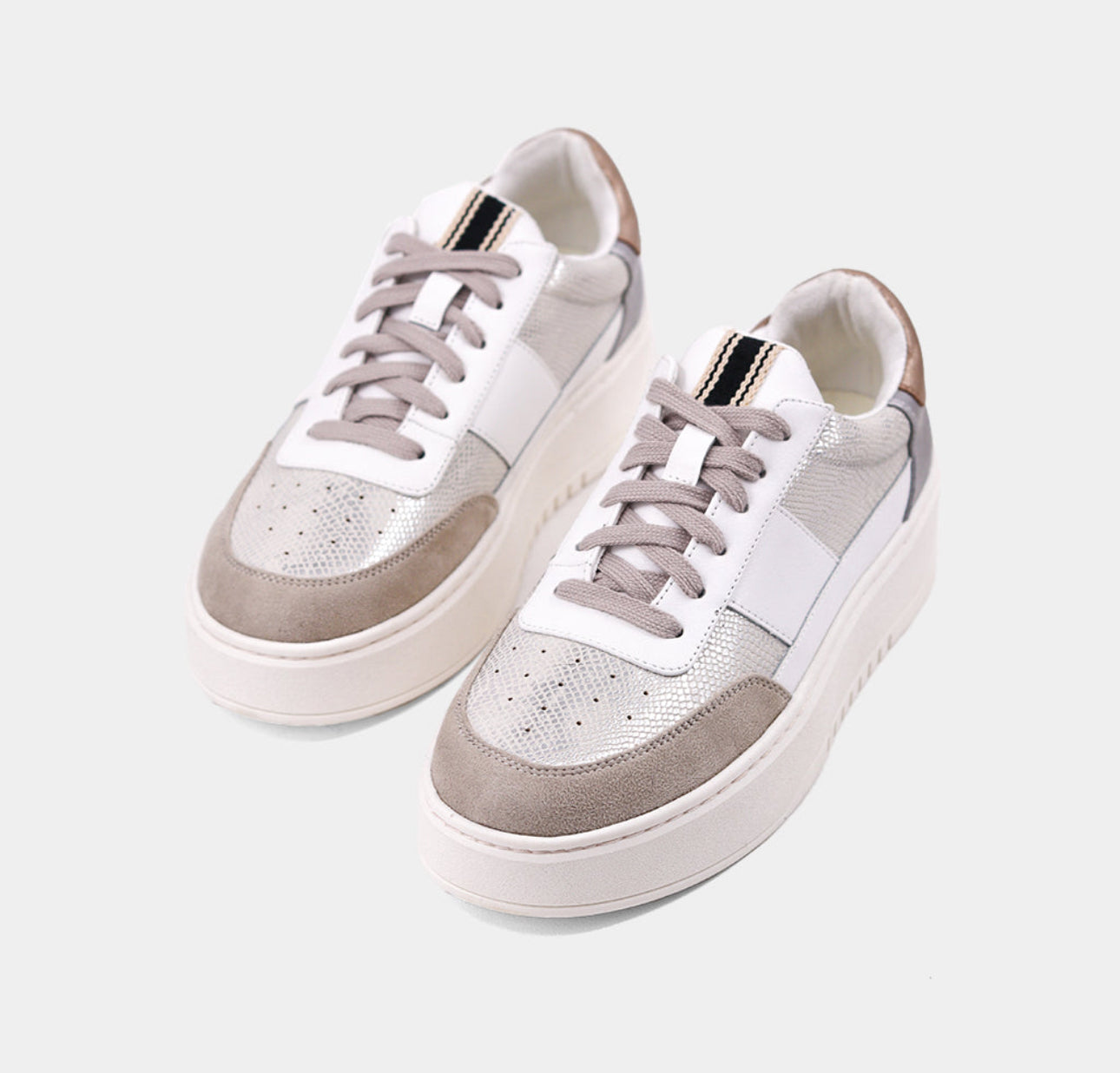 Oriana Sneakers