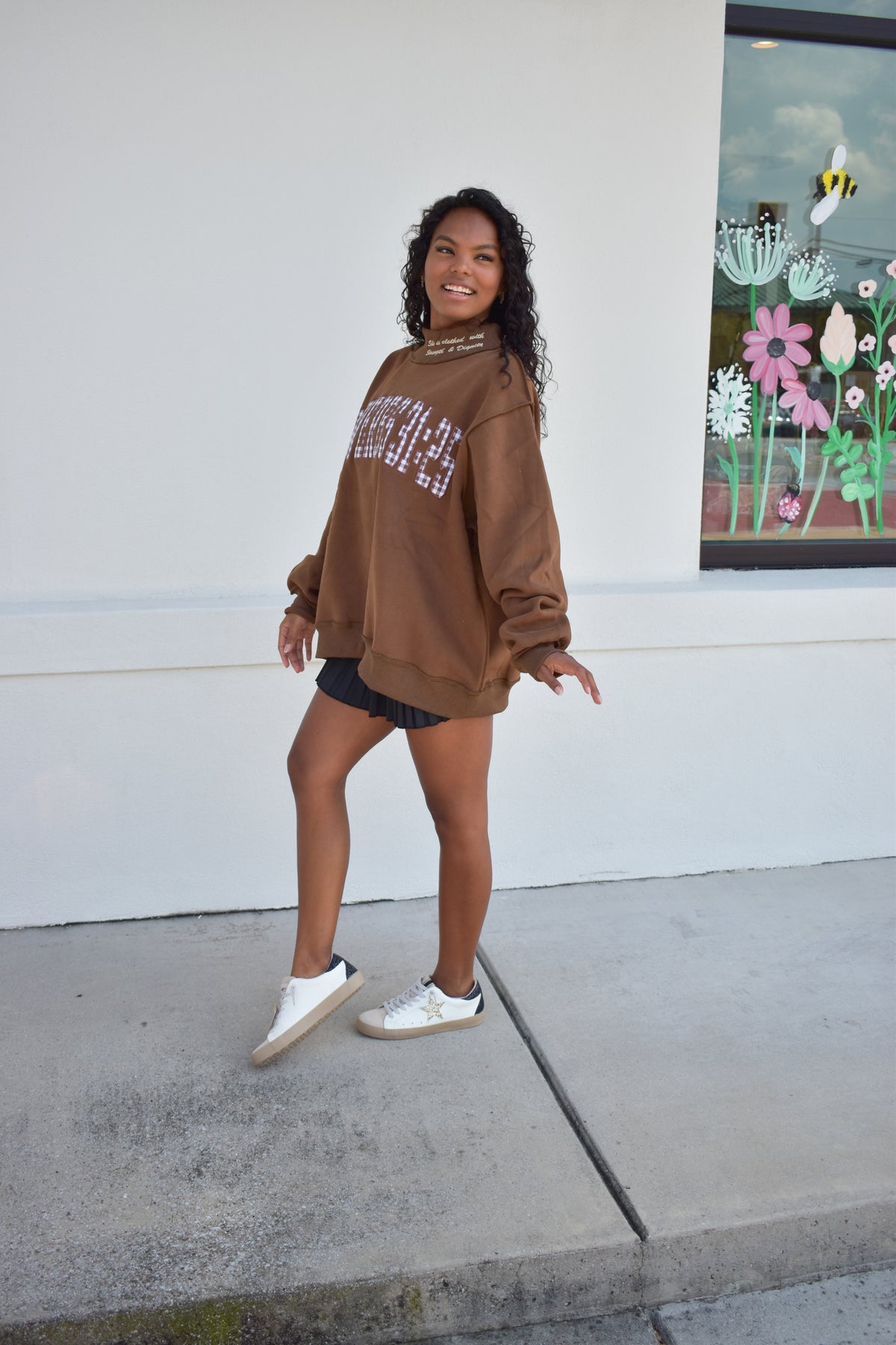 'PROVERBS 31:25' Script Collar Mockneck: Brown