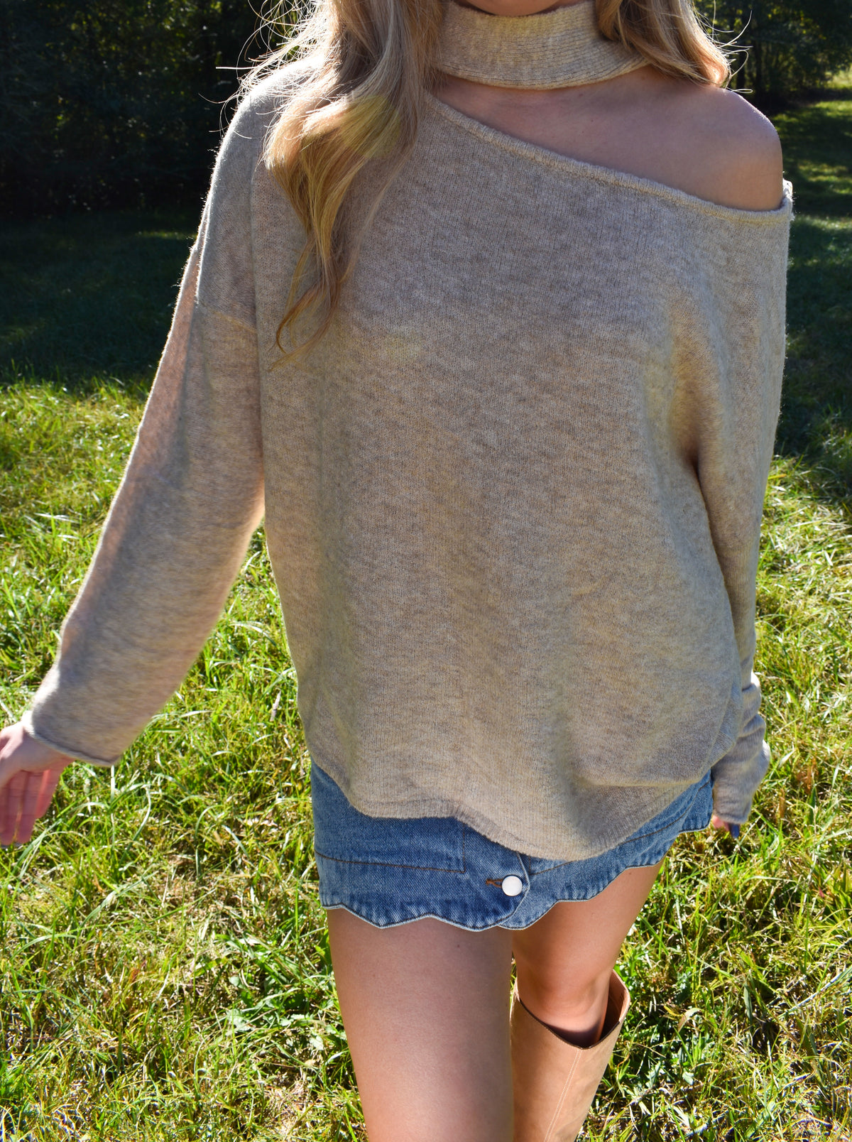 Latte Sweater W/ Neck Scarf