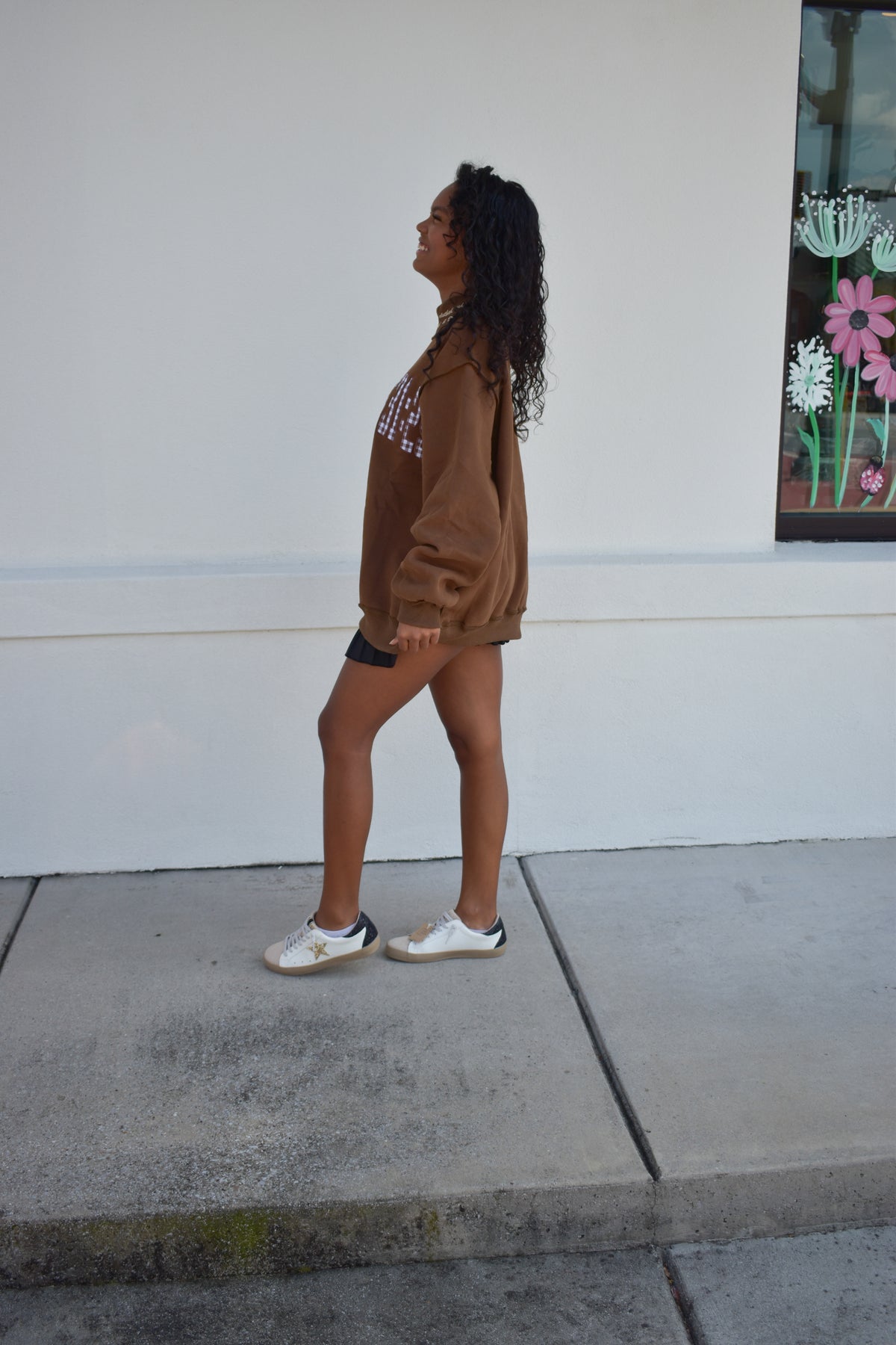 'PROVERBS 31:25' Script Collar Mockneck: Brown