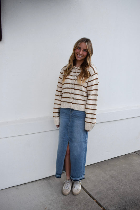 Risen High-Risen Front Opening Maxi Skirt