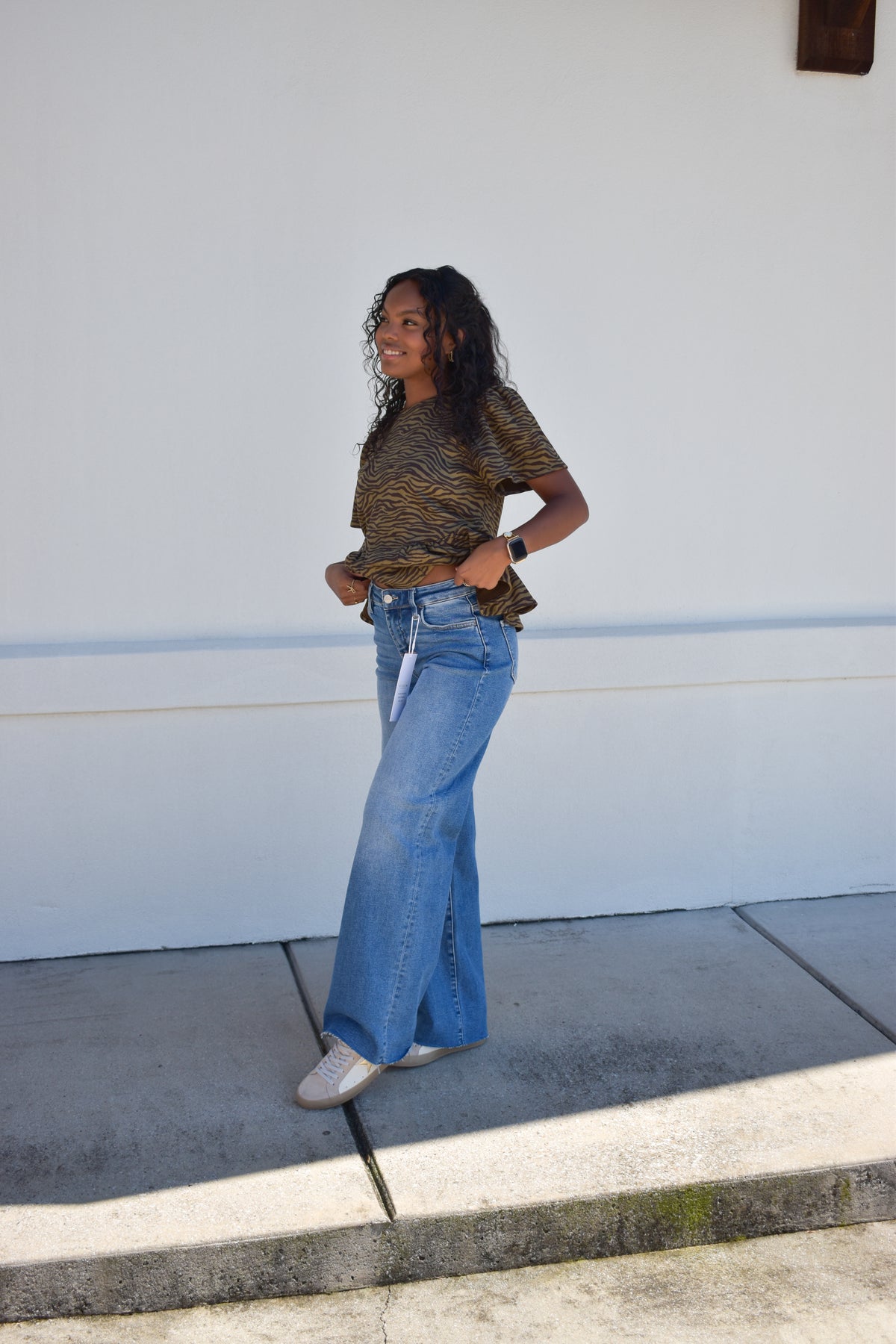 Risen High Rise Wide Leg Jeans: Medium