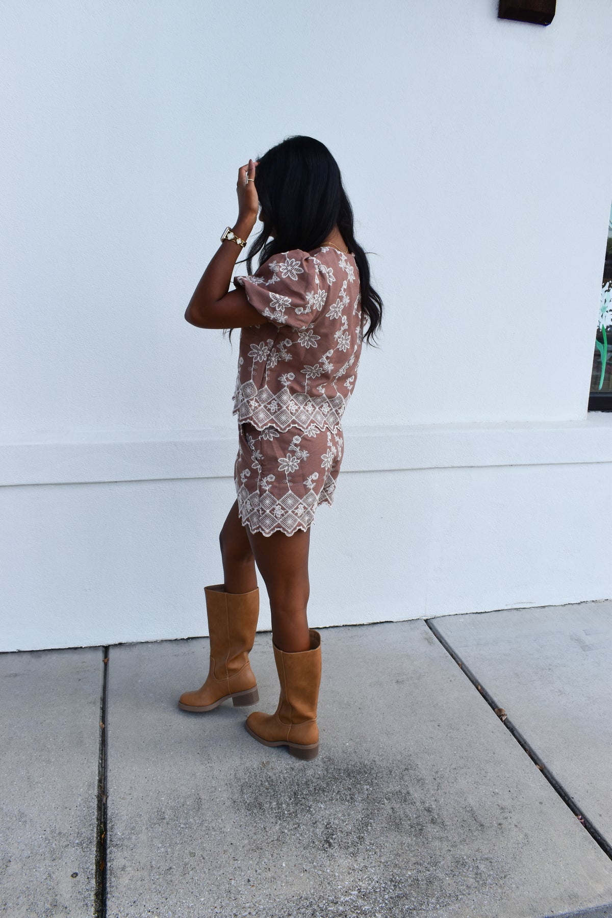 Embroidered Puff Sleeve Top W/ Scalloped Hem