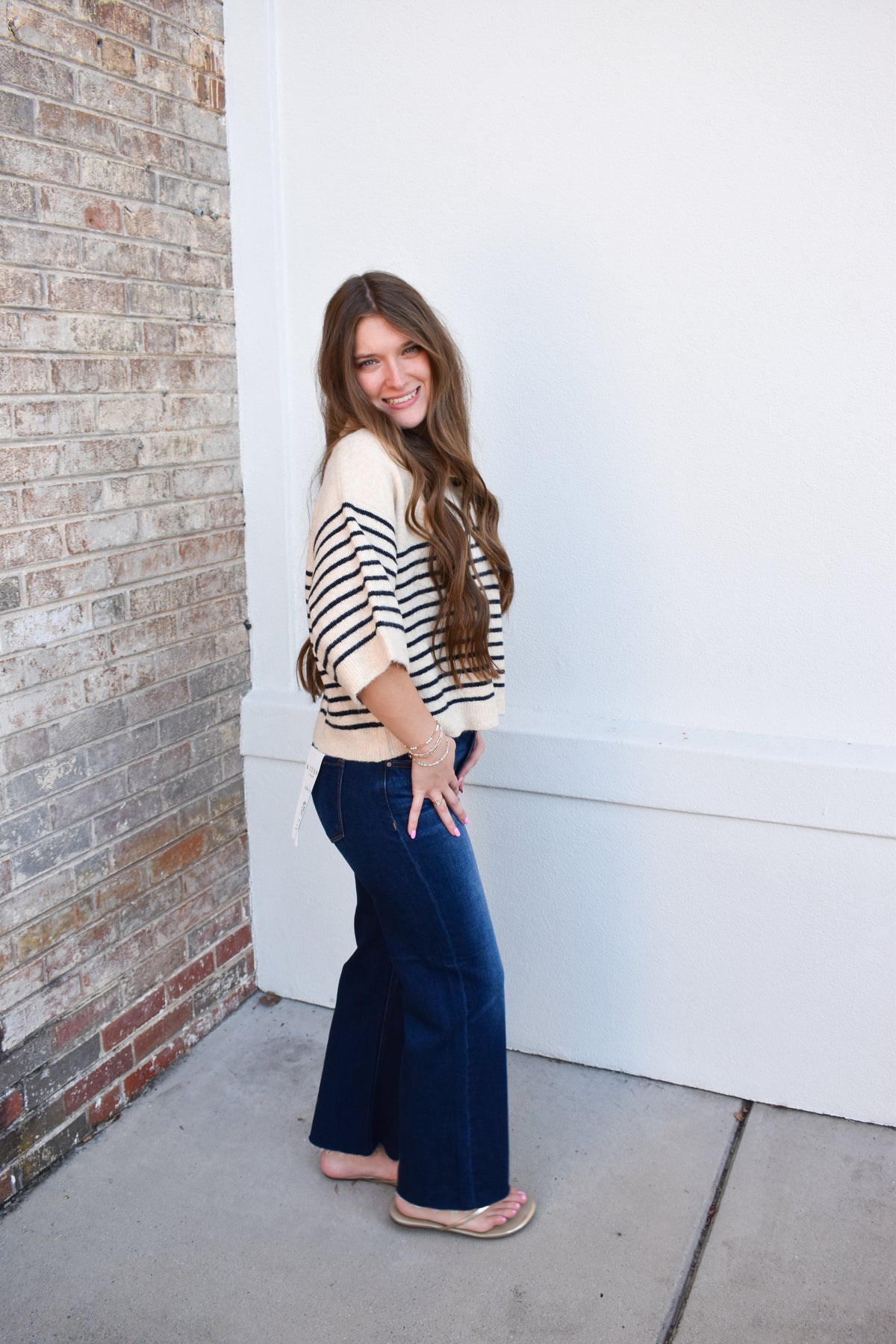 Risen Mid Rise Crop Straight Cut Hem