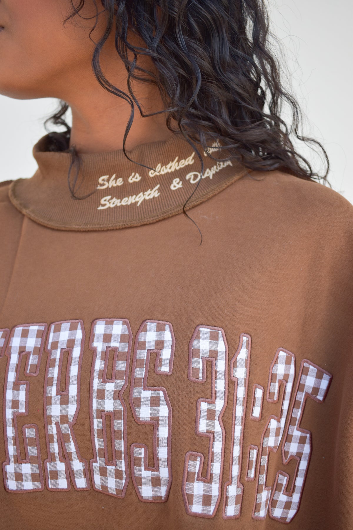 'PROVERBS 31:25' Script Collar Mockneck: Brown
