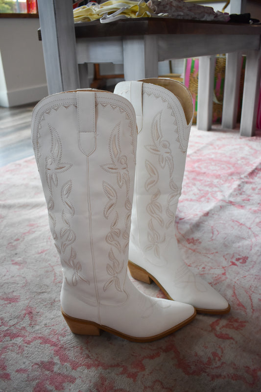 The Cowgirl Staple White Boots