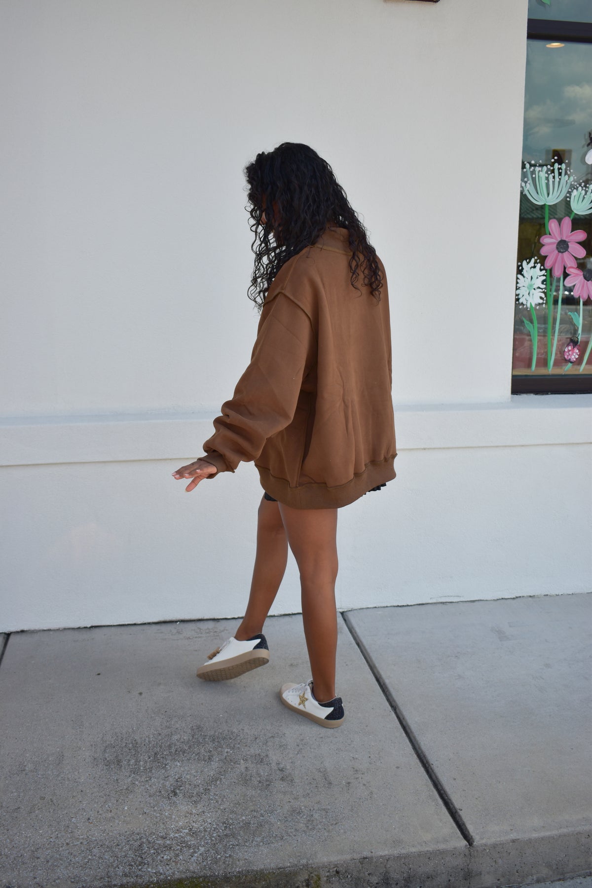 'PROVERBS 31:25' Script Collar Mockneck: Brown