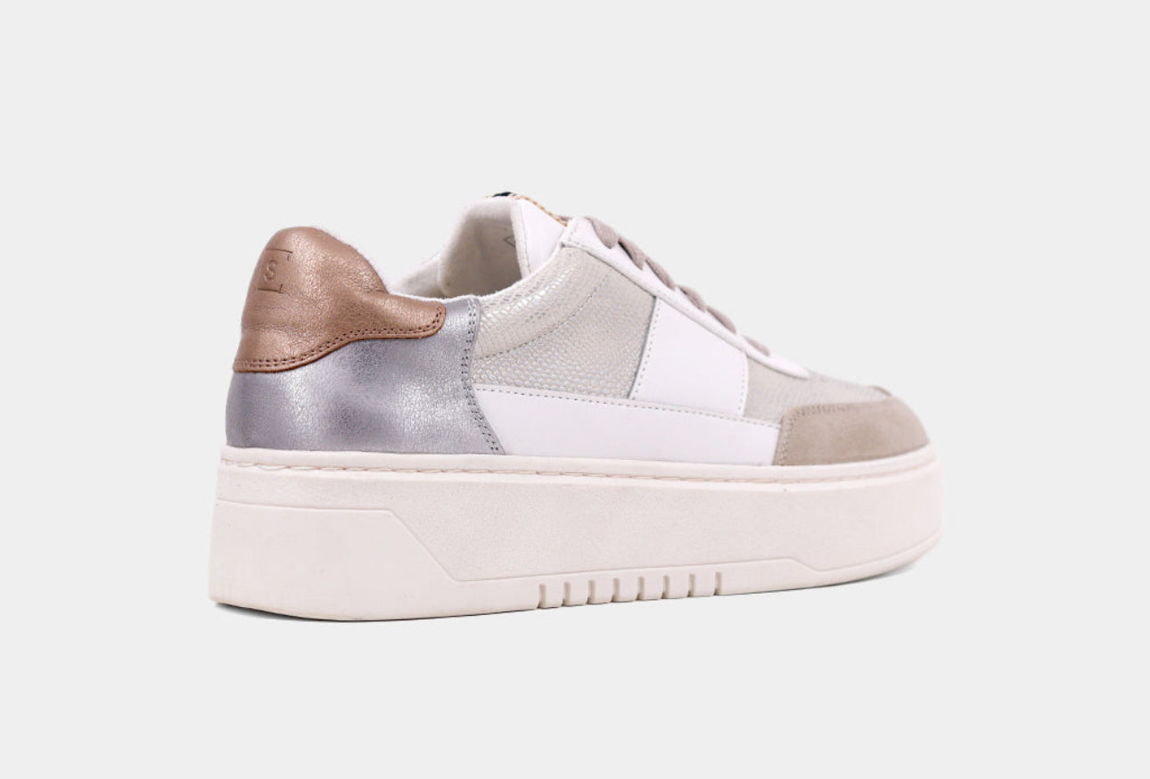 Oriana Sneakers
