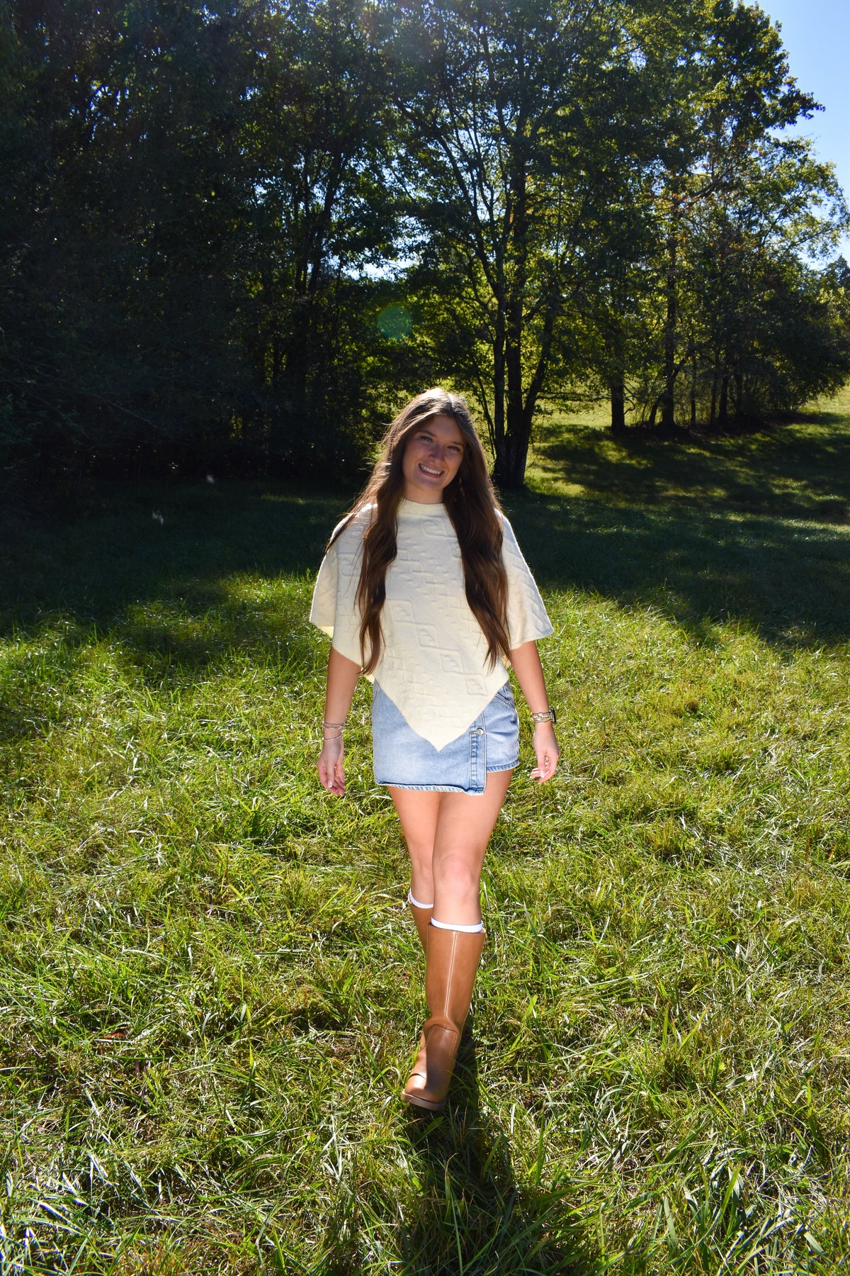 Cable Knit Poncho: White