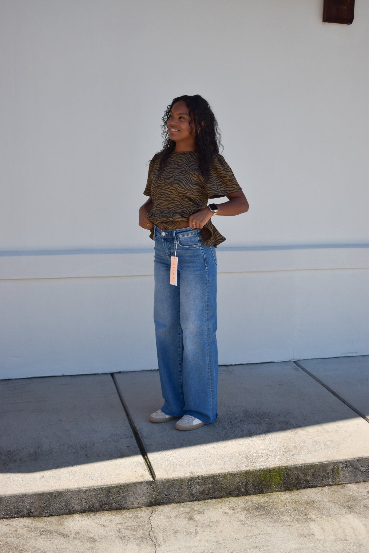 Risen High Rise Wide Leg Jeans: Medium
