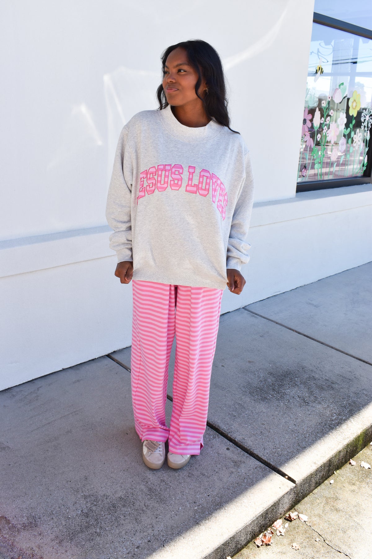 Jesus Loves Pattern Embroider Mockneck