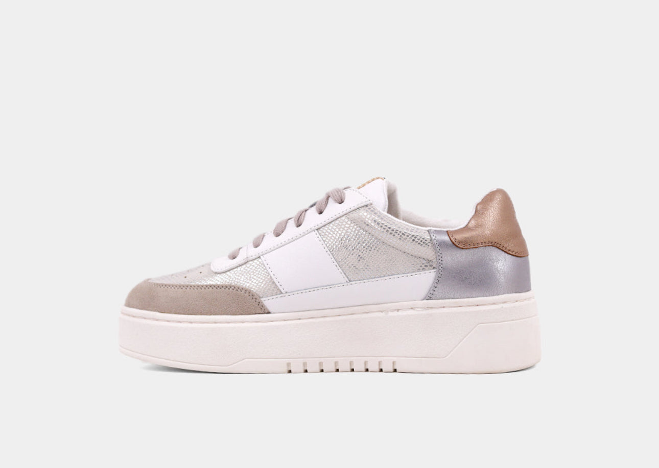 Oriana Sneakers