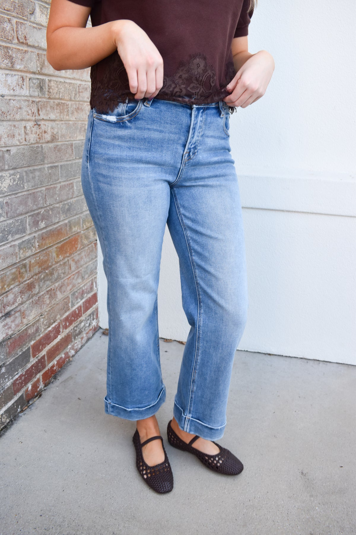Mid Rise Crop Straight With Taylor Cuffed Jeans