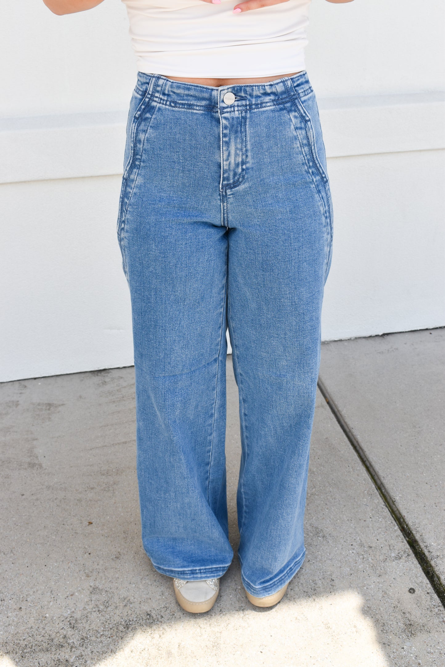 High Rise Wide Leg With Scalloped Edge Detail: Medium Wash