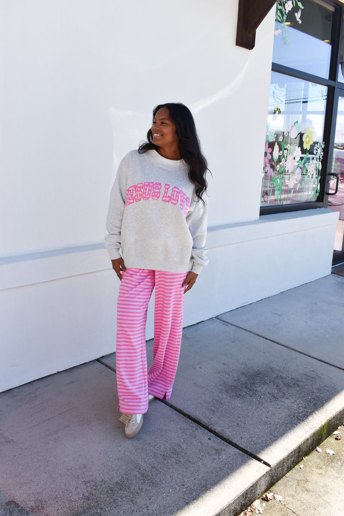 Jesus Loves Pattern Embroider Mockneck