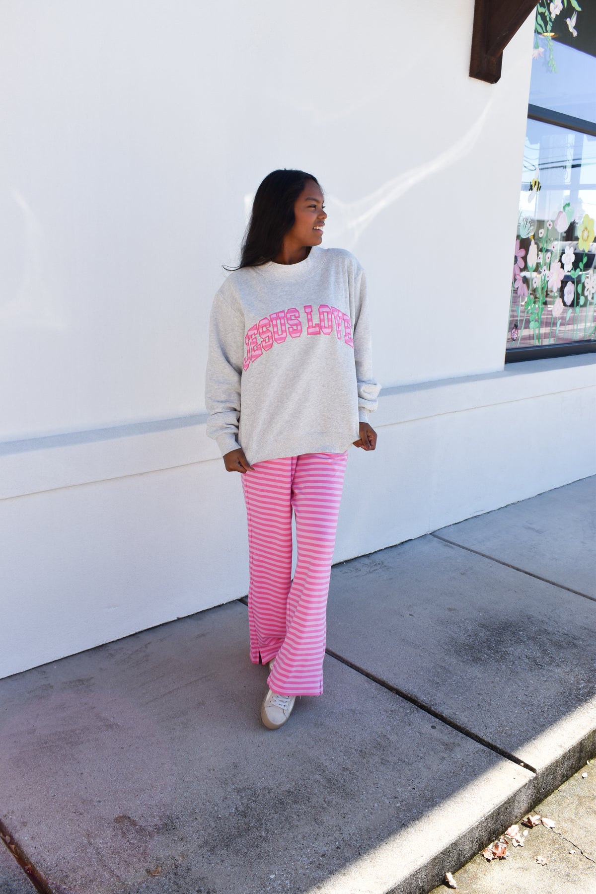 Jesus Loves Pattern Embroider Mockneck