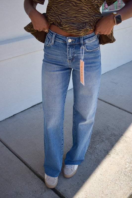Risen High Rise Wide Leg Jeans: Medium