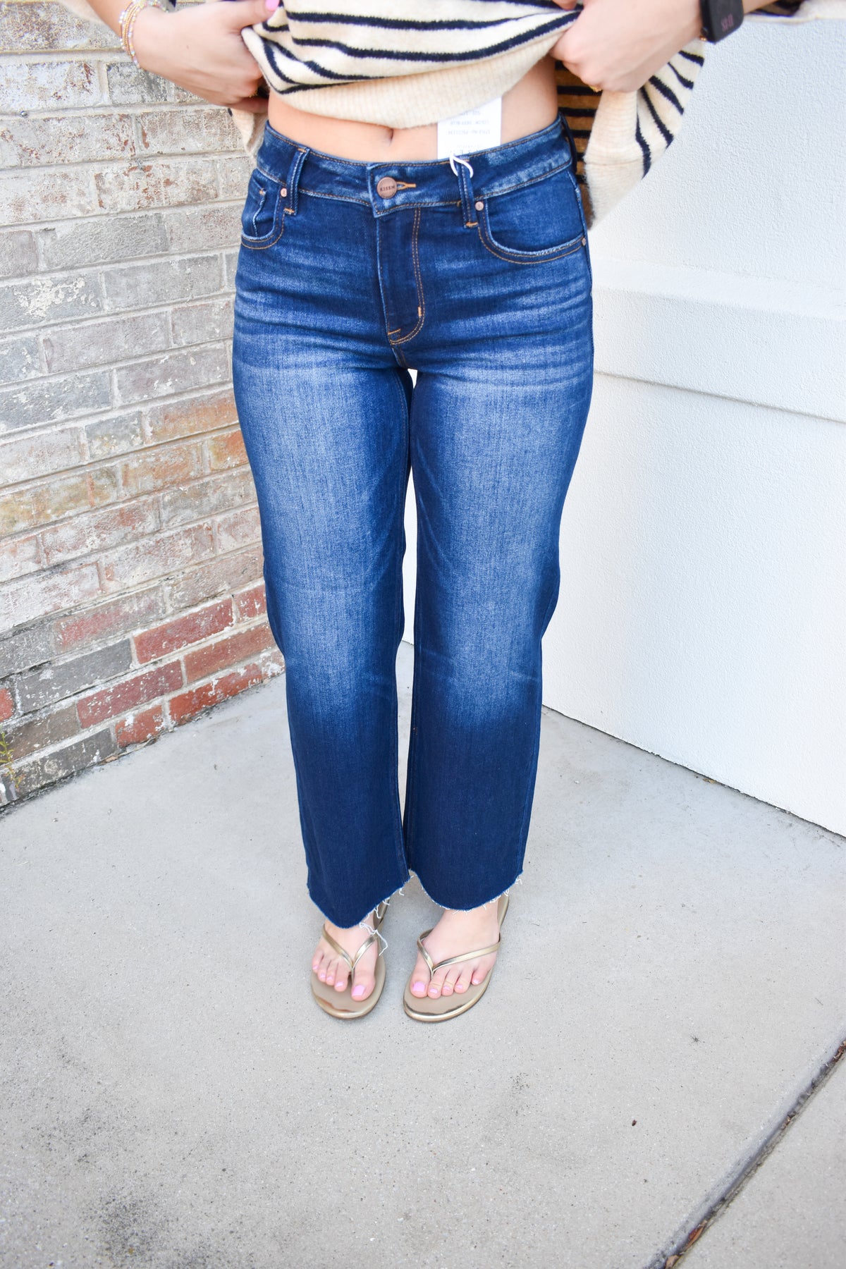 Risen Mid Rise Crop Straight Cut Hem
